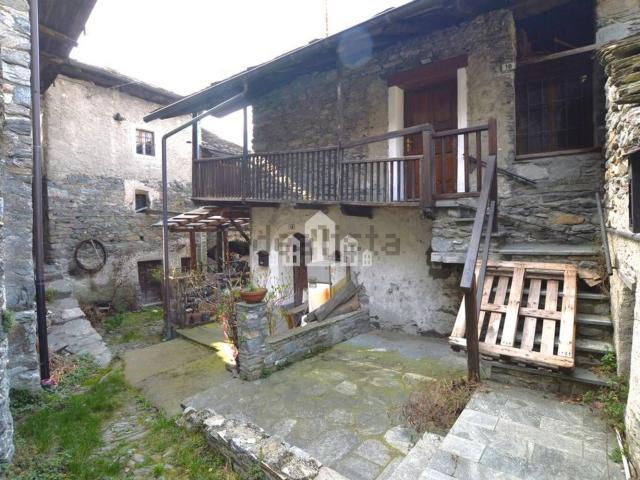 Casa in vendita a Arnad, Aosta