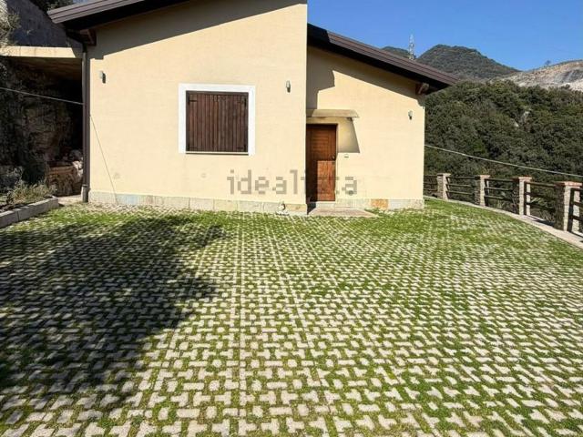 Casa in vendita a Piano di Croce, Salerno