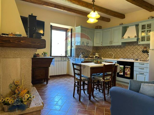 Casa in vendita a Scapoli, Molise