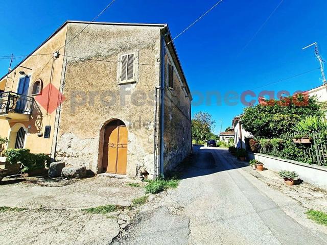 Casa in vendita a Piumarola, Villa Santa Lucia