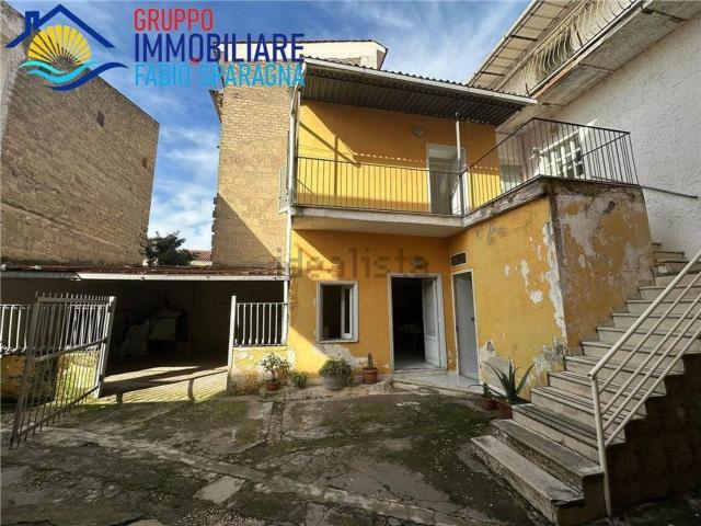 Casa in vendita a Sessa Aurunca, Campania