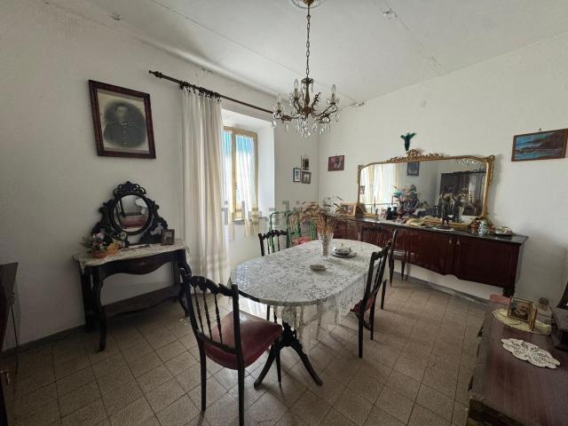 Casa in vendita a Piansano, Lazio