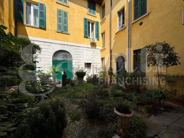 Casa in vendita a Zona Centro, Brescia