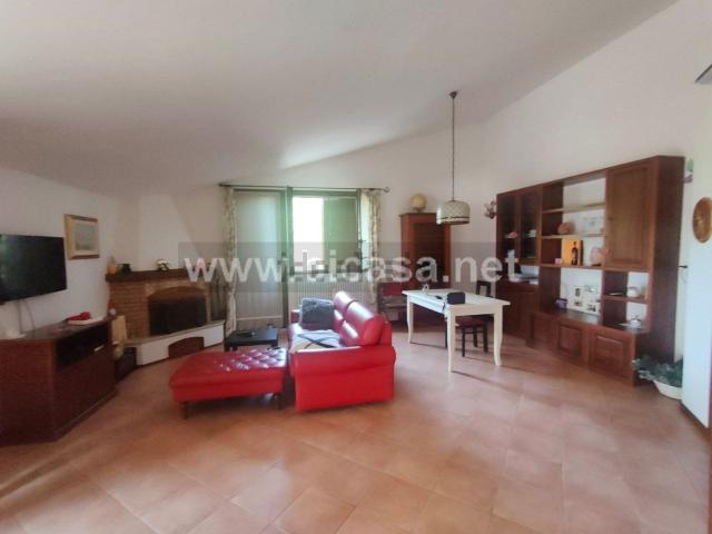 Casa in vendita a Vallefoglia, Marche