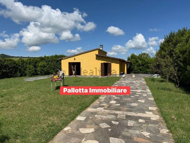 Casa in vendita a Capodimonte, Lazio