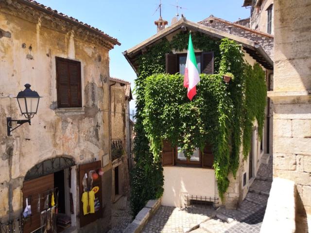 Casa in vendita a Sermoneta, Lazio