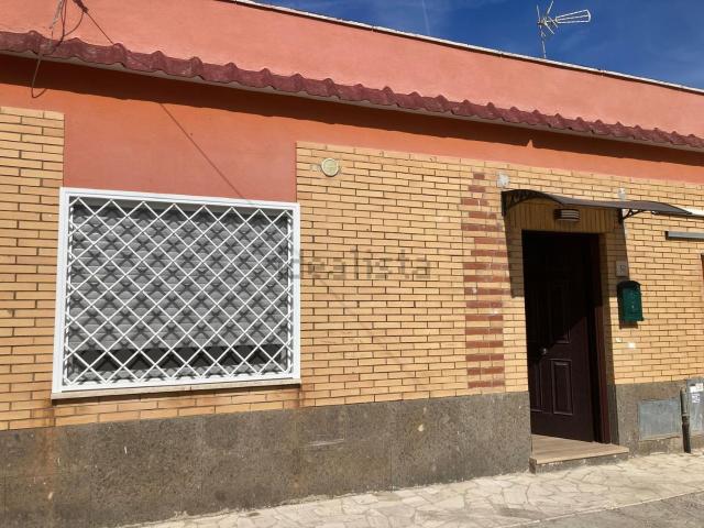 Casa in vendita a Laurentum, Pomezia
