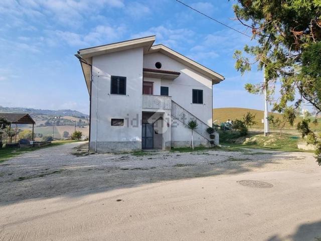 Casa in vendita a Faiete, Cellino Attanasio