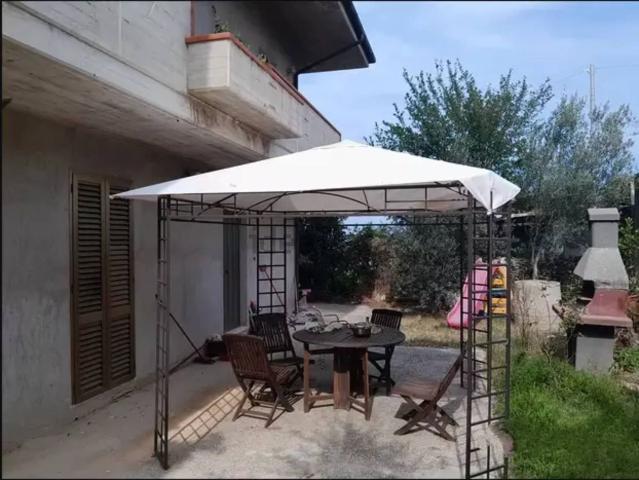 Casa in vendita a Unione dei Comuni della Val Vibrata, Ancarano