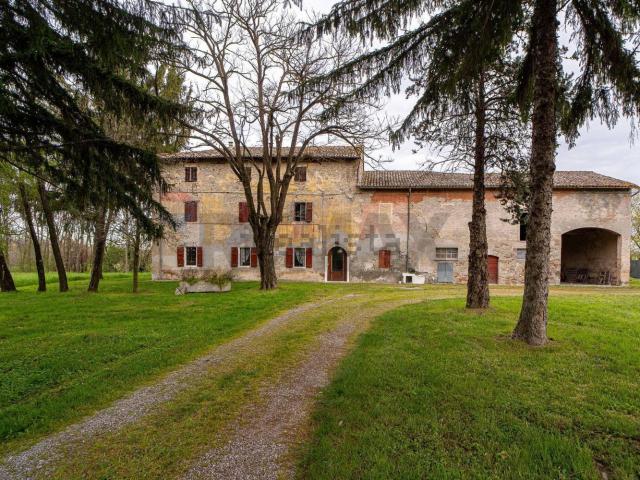 Casa in vendita a Costamezzana, Noceto