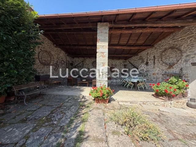 Casa in vendita a Unione Comuni Garfagnana, Castelnuovo Di Garfagnana