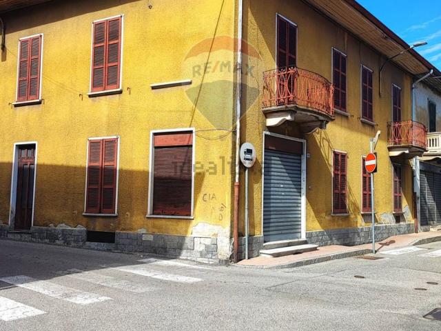 Casa in vendita a Bogno, Besozzo