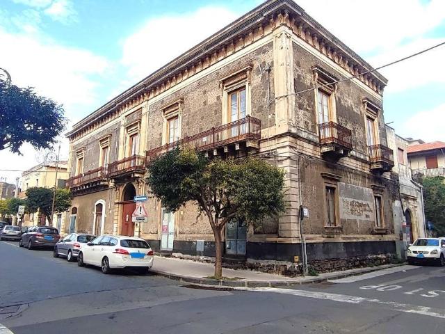 Casa in vendita a Aci Sant'antonio, Sicilia