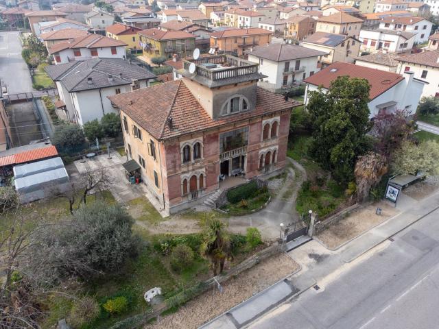 Casa in vendita a Soave, Verona