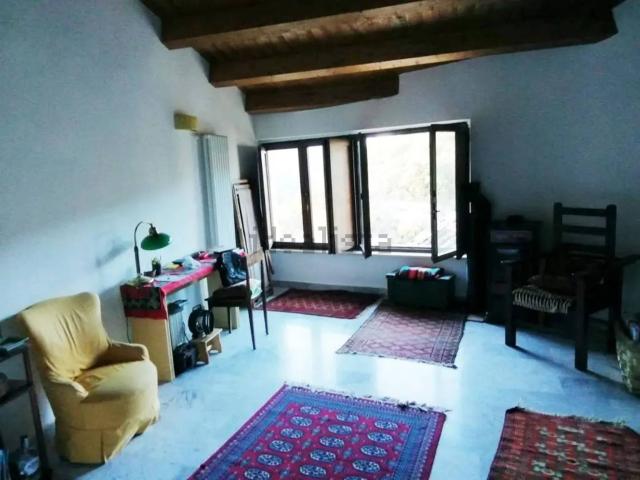 Casa in vendita a Fontecchio, Abruzzo