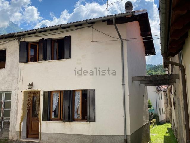 Casa in vendita a Chies d'Alpago, San Martino D'alpago