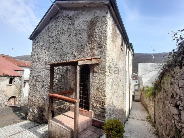 Casa in vendita a Carpinone, Molise