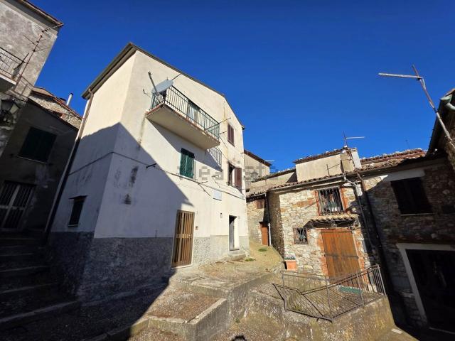 Casa in vendita a Unione dei Comuni Montani Amiata Grossetana, Castell'azzara