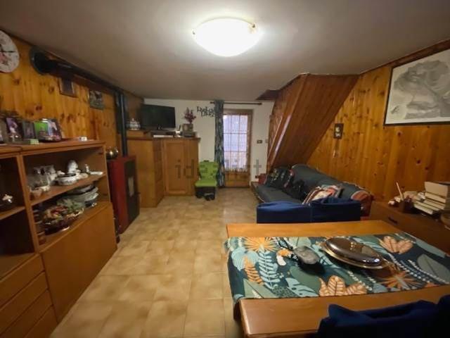 Casa in vendita a Issogne, Aosta