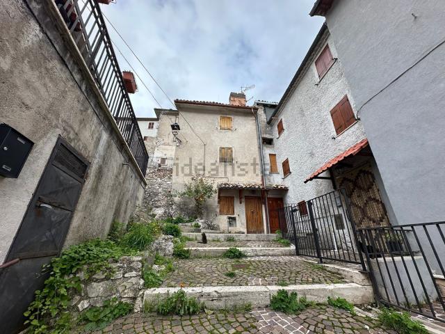 Casa in vendita a Rocca Di Mezzo, Abruzzo