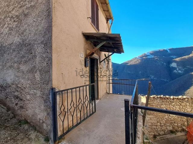 Casa in vendita a Sant'anatolia Di Narco, Umbria