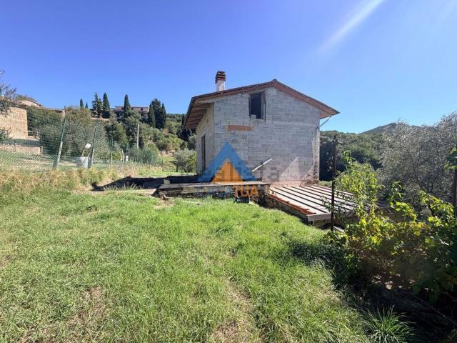 Casa in vendita a Pozzo Ciolino, Montecchio