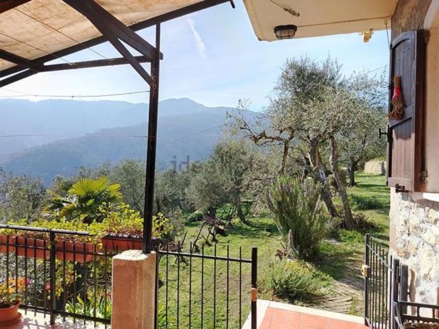 Casa in vendita a Baiardo, Liguria