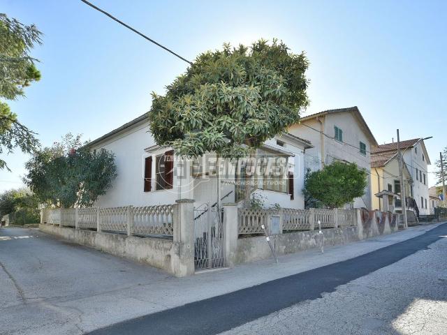 Casa in vendita a Marche, Ancona
