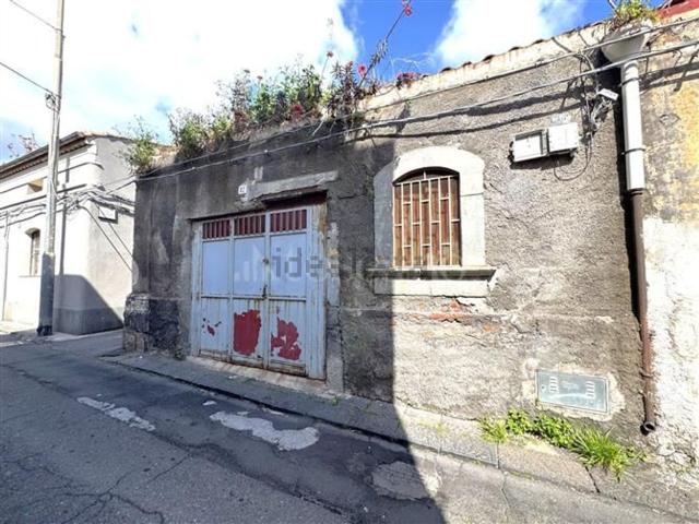 Casa in vendita a Borgo-Sanzio, Catania
