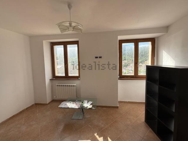 Casa in vendita a Gualdo Tadino, Umbria