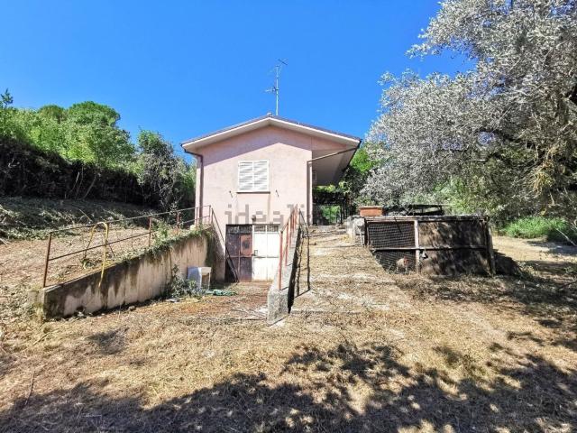 Casa in vendita a Case Nuove, Montopoli Di Sabina