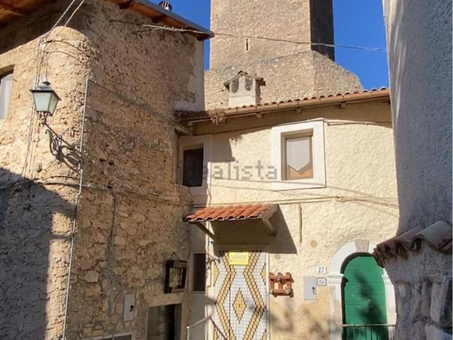 Casa in vendita a Introdacqua, L'Aquila