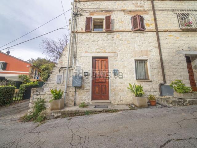 Casa in vendita a Marche, Ancona