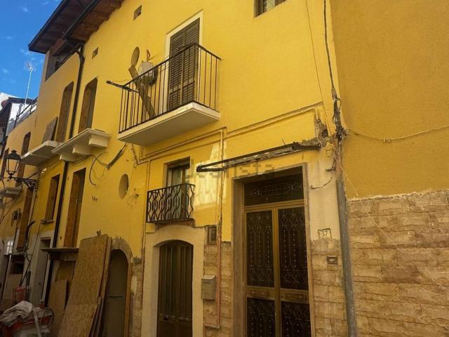 Casa in vendita a Pratola Peligna, Abruzzo