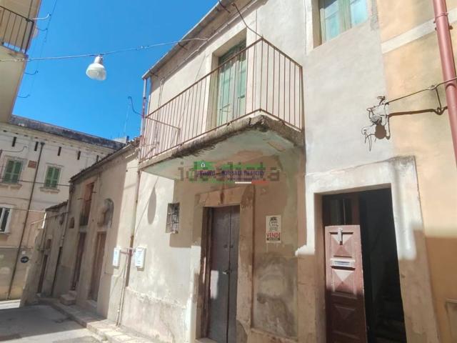 Casa in vendita a Ragusa Ibla, Ragusa