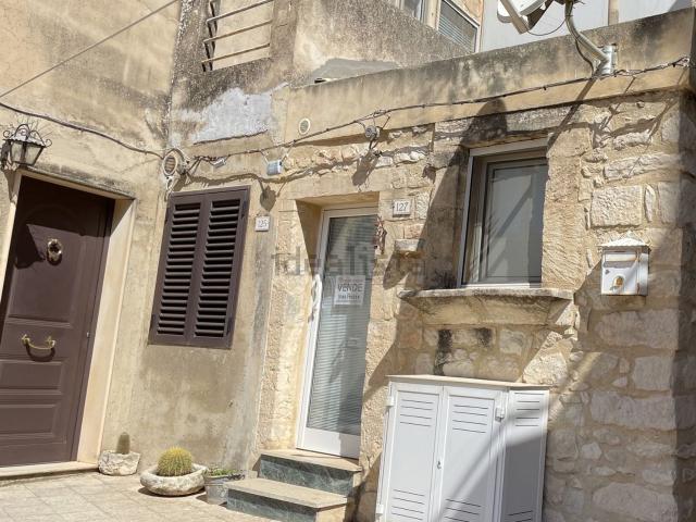 Casa in vendita a Chiaramonte Gulfi, Sicilia
