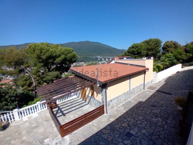 Casa in vendita a Andora, Liguria