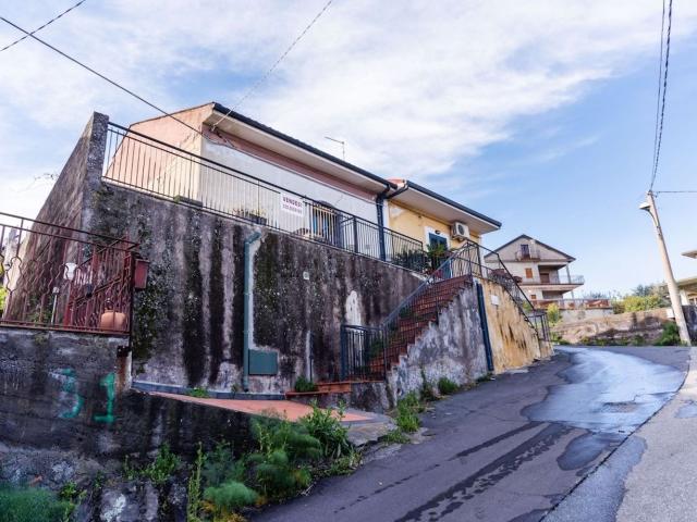 Casa in vendita a Monterosso, Viagrande