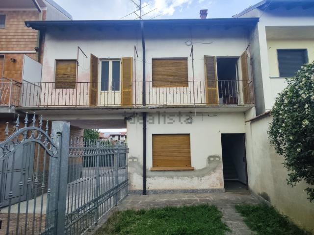 Casa in vendita a Piemonte, Novara