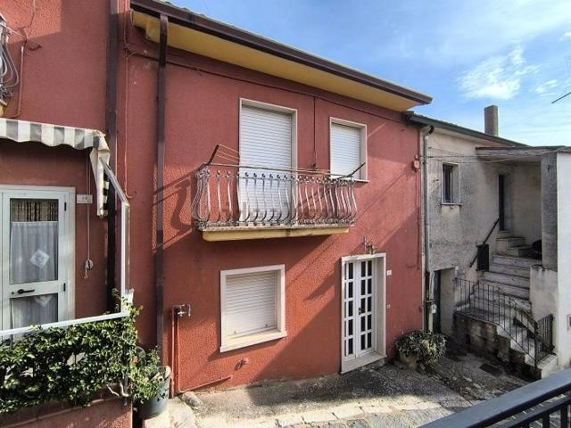 Casa in vendita a Terre dell’Ufita, Frigento
