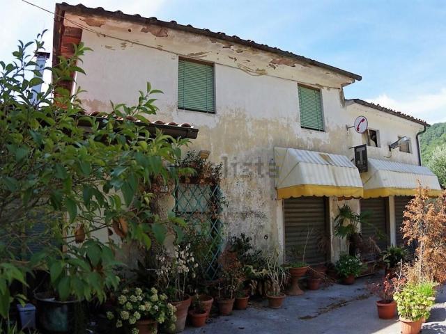 Casa in vendita a Bagni Di Lucca Ponte, Toscana
