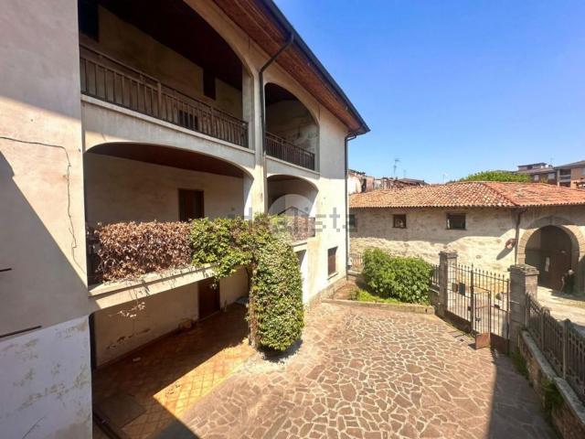 Casa in vendita a Grumello del Monte, Bergamo