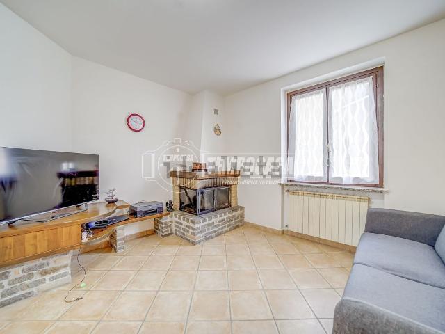 Casa in vendita a Bergoro, Fagnano Olona