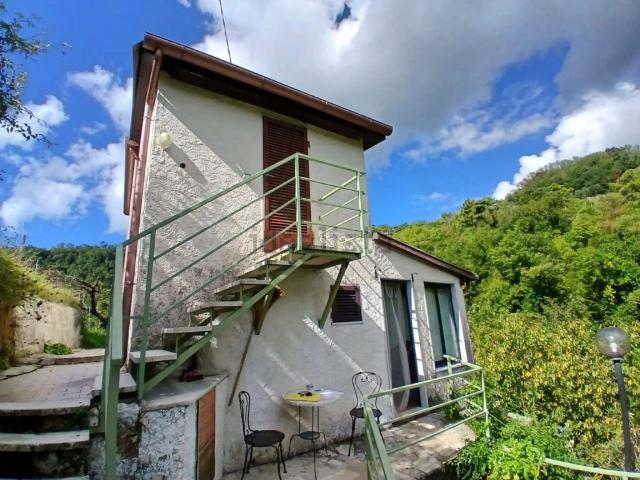 Casa in vendita a Sorgnano, Carrara