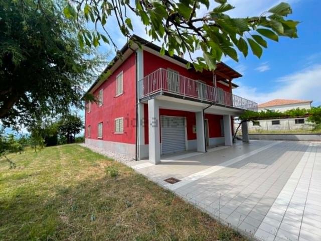 Casa in vendita a Nusco, Avellino