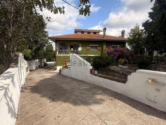 Casa in vendita a Castelnuovo di Porto, Roma Capitale
