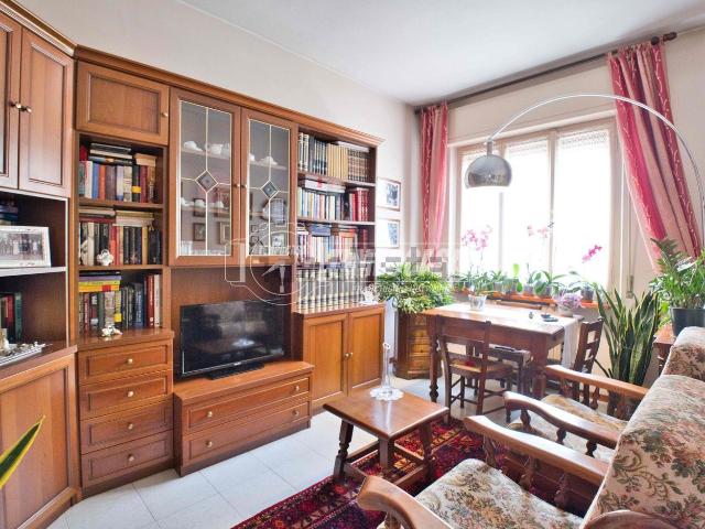 Casa in vendita a Borgolavezzaro, Novara