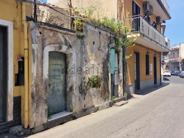 Casa in vendita a Aci Sant'antonio, Sicilia