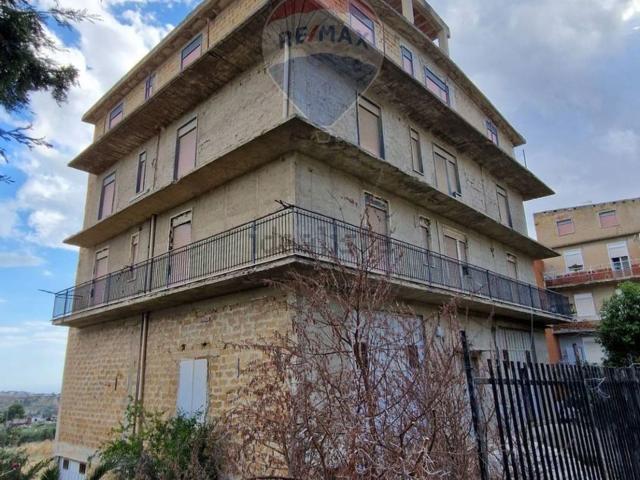 Casa in vendita a Favara, Agrigento