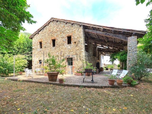 Casa in vendita a Godiasco Salice Terme, Godiasco